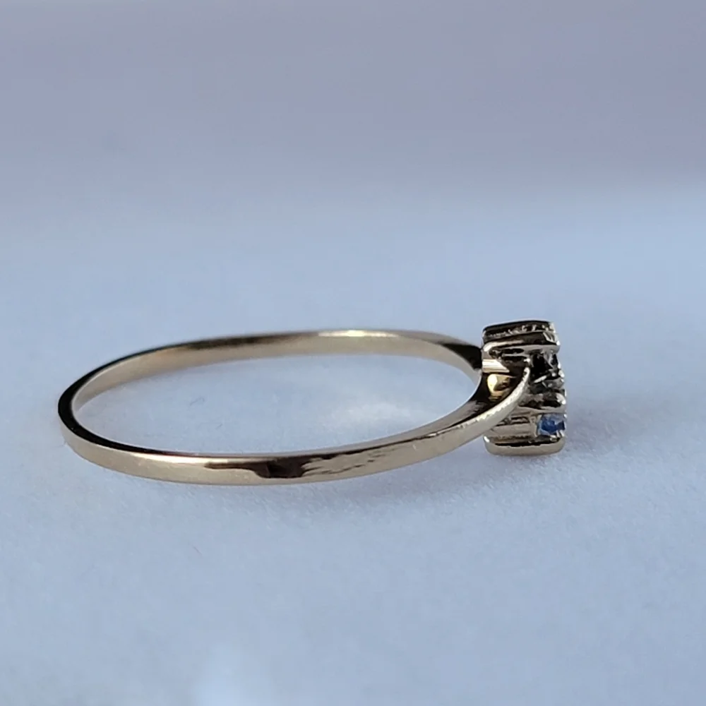 Vintage Dainty Triple Gemstone Stacking Band Gold Tone Ring Primary Color 6 ¾